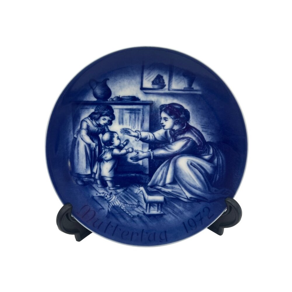1972 Bareuther Muttertag Plate 7.75" Blue White German Porcelain Mothers Day